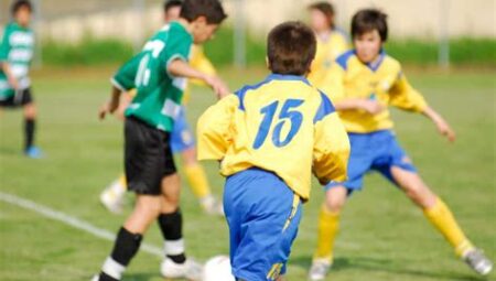 Futbol Yaz Kampları, Gençler İçin Gelişim Fırsatları